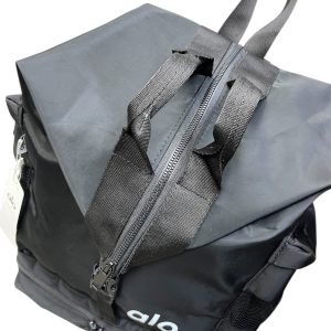 کوله پشتی الو جاکفشی‌دار